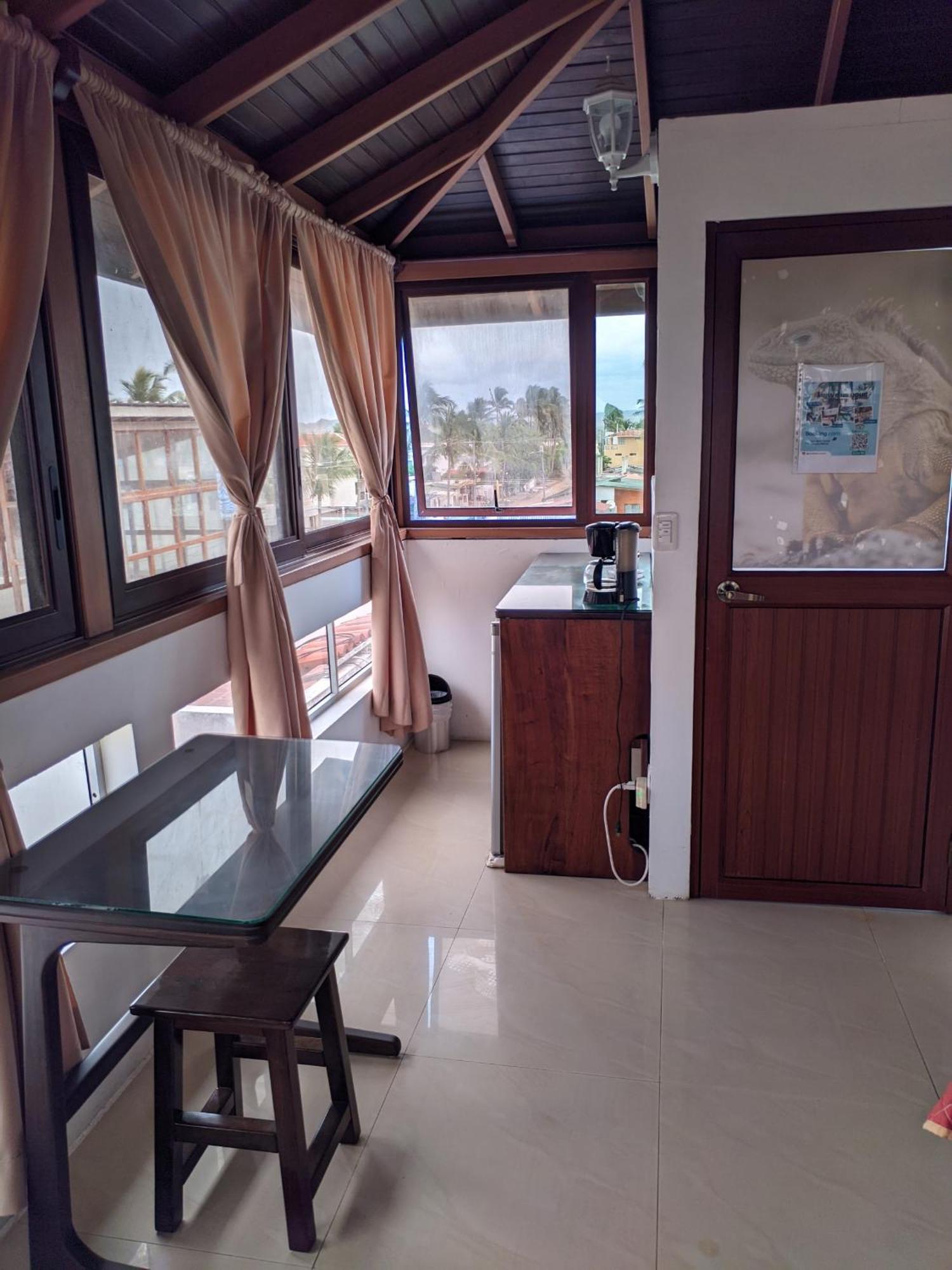 Sun Island Hotell Puerto Villamil Exteriör bild