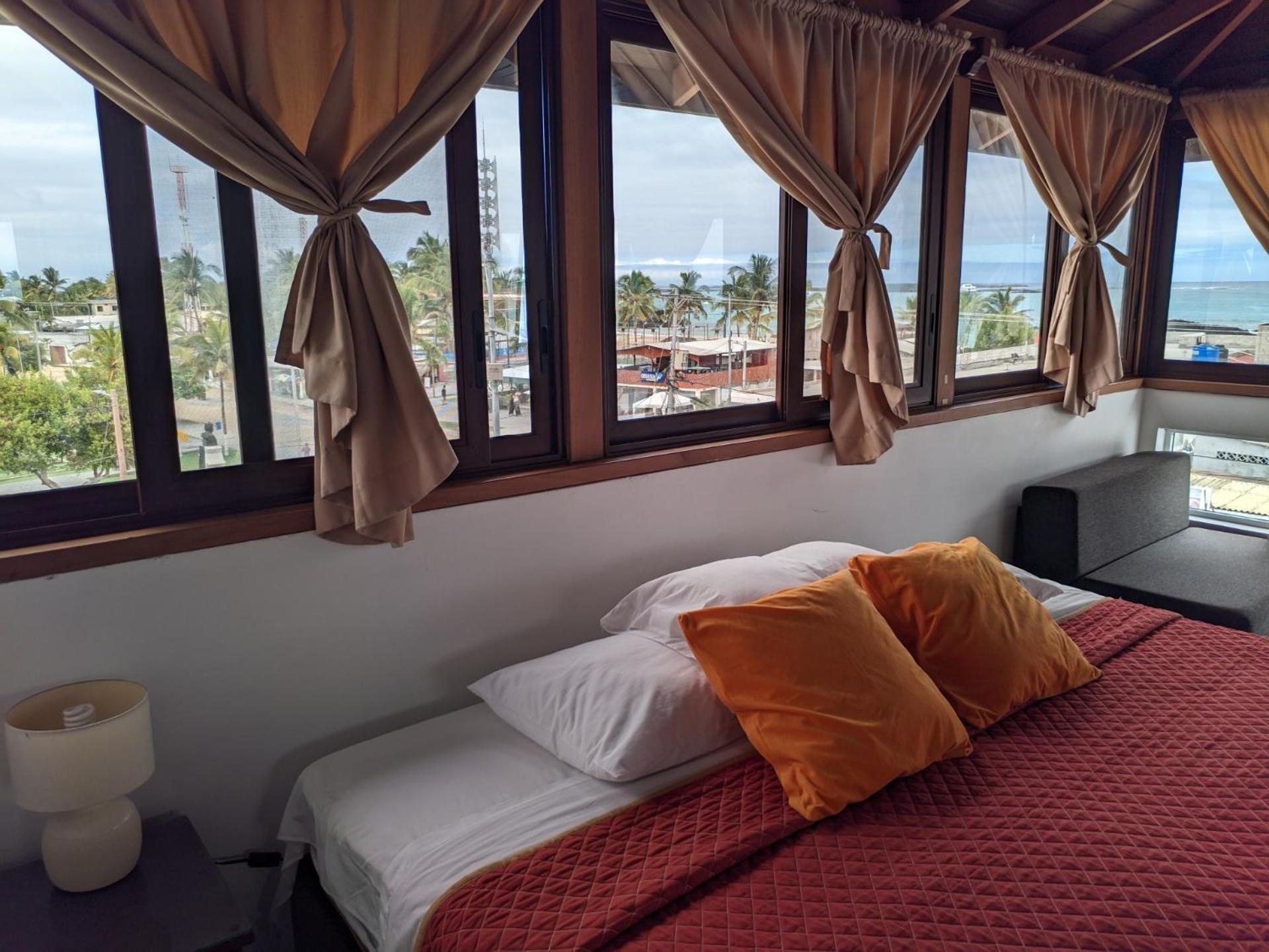 Sun Island Hotell Puerto Villamil Exteriör bild