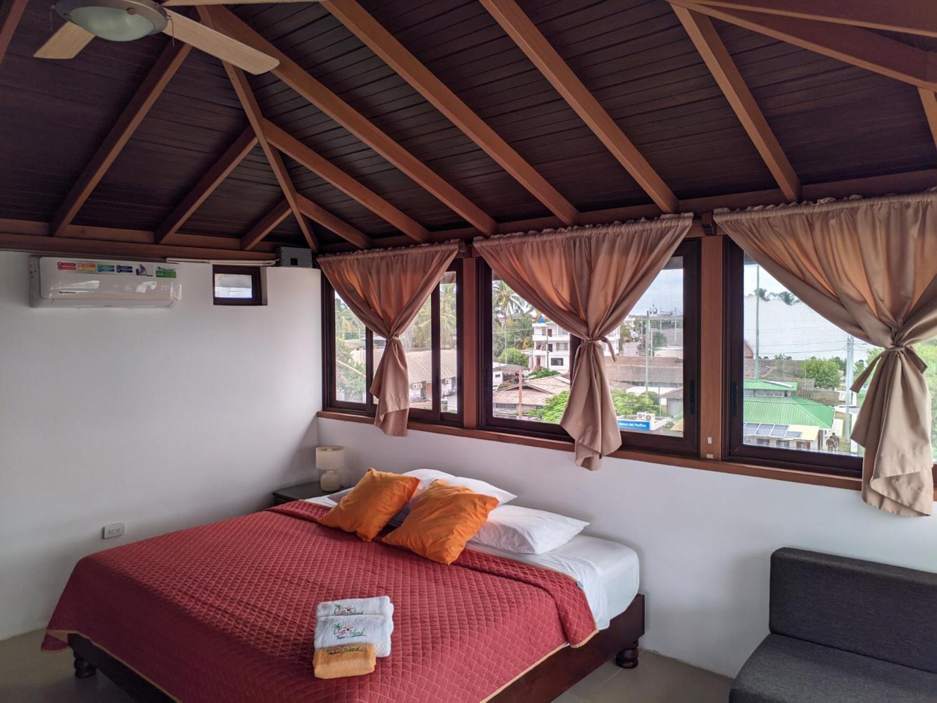 Sun Island Hotell Puerto Villamil Exteriör bild