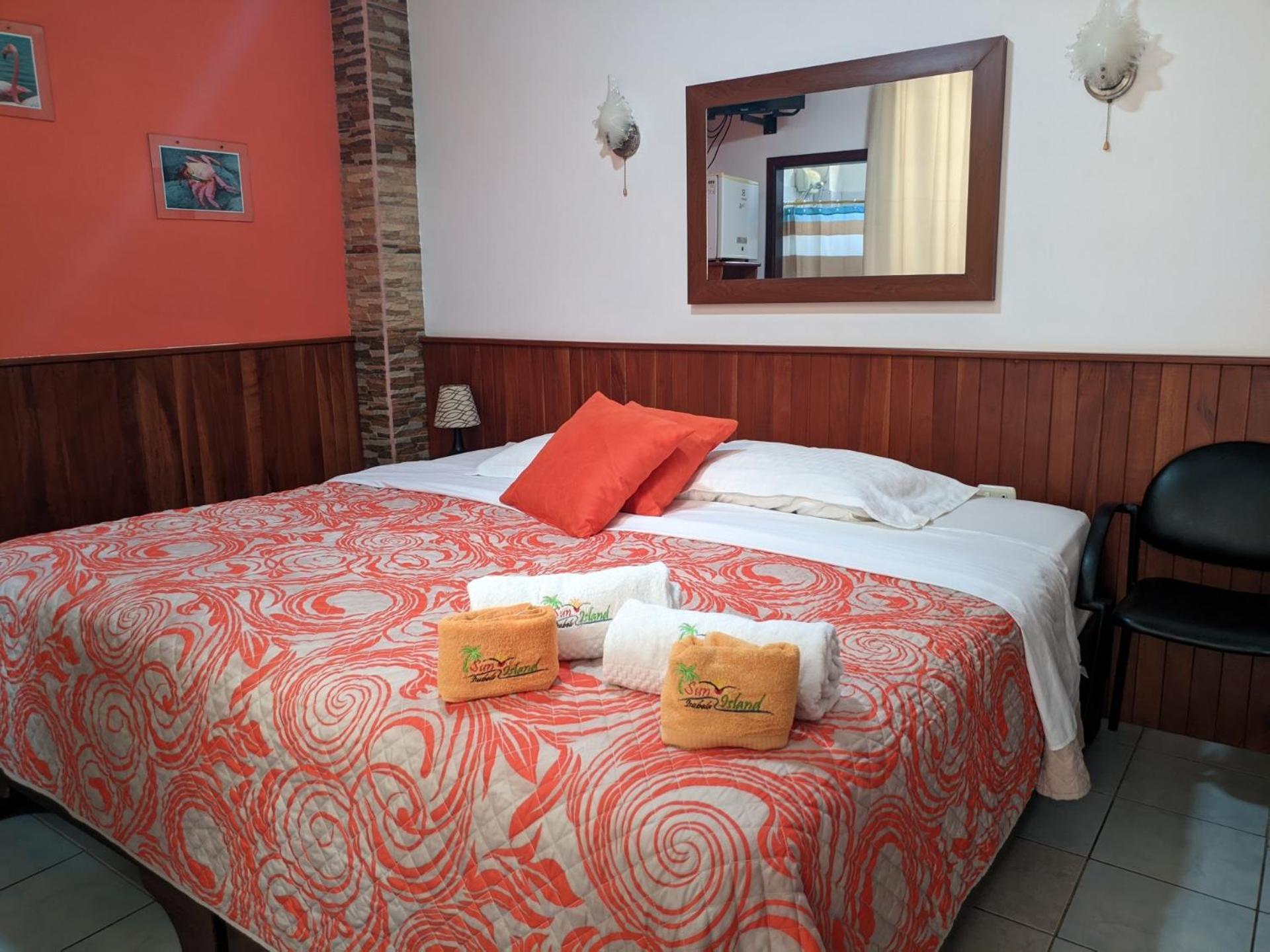 Sun Island Hotell Puerto Villamil Exteriör bild