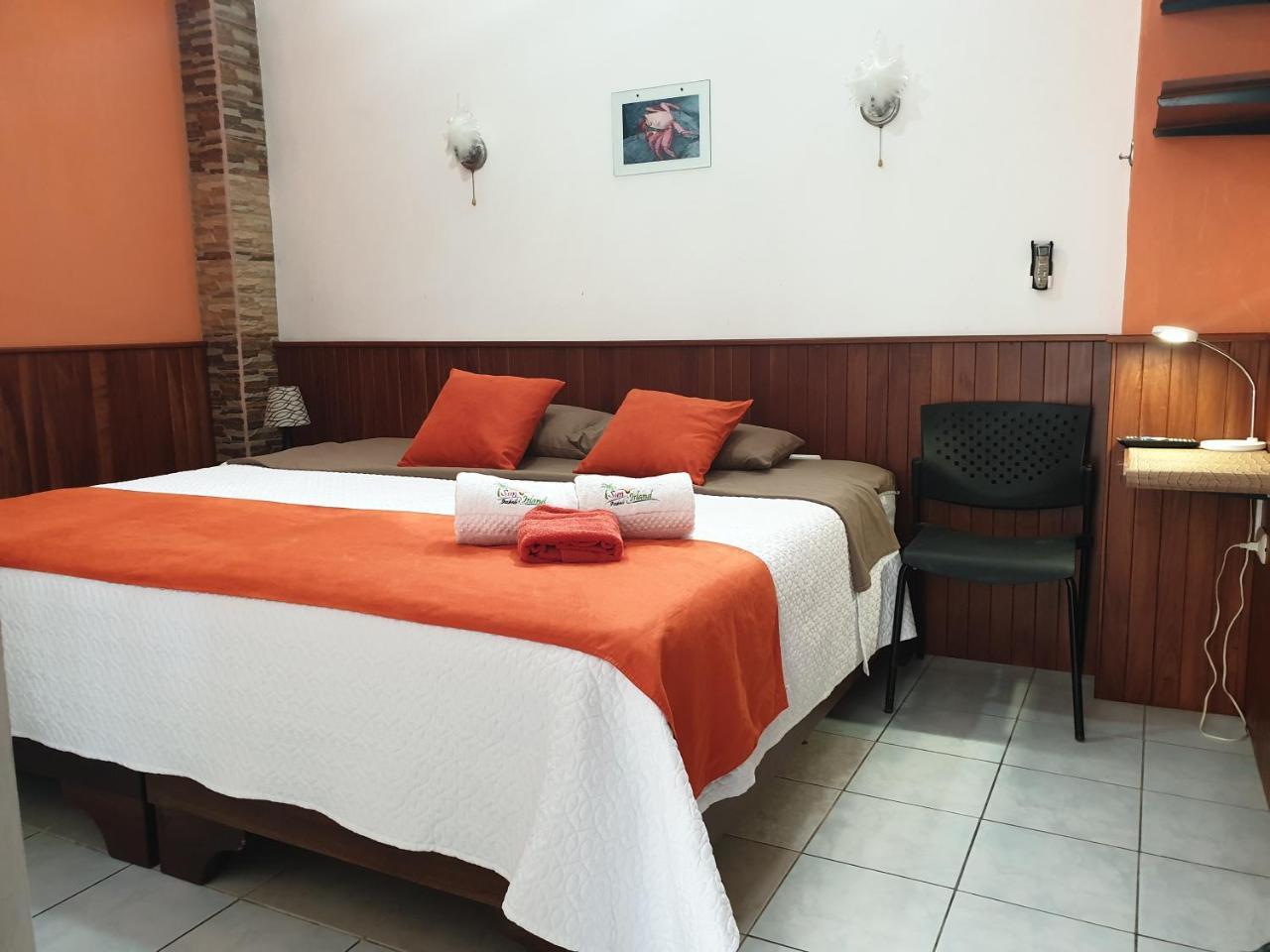 Sun Island Hotell Puerto Villamil Exteriör bild